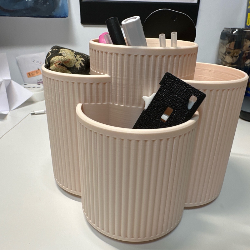 Dönen Masaüstü Organizatör - 3D Baskı Kalemlik ve Aksesuar Düzenleyici