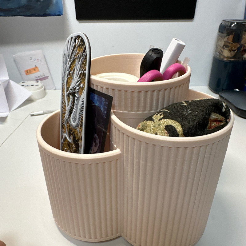 Dönen Masaüstü Organizatör - 3D Baskı Kalemlik ve Aksesuar Düzenleyici