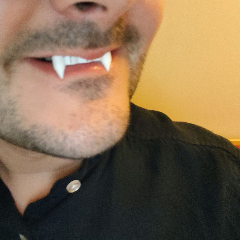 Vampir Dişleri - 3D Baskılı Cosplay ve Parti Aksesuarı