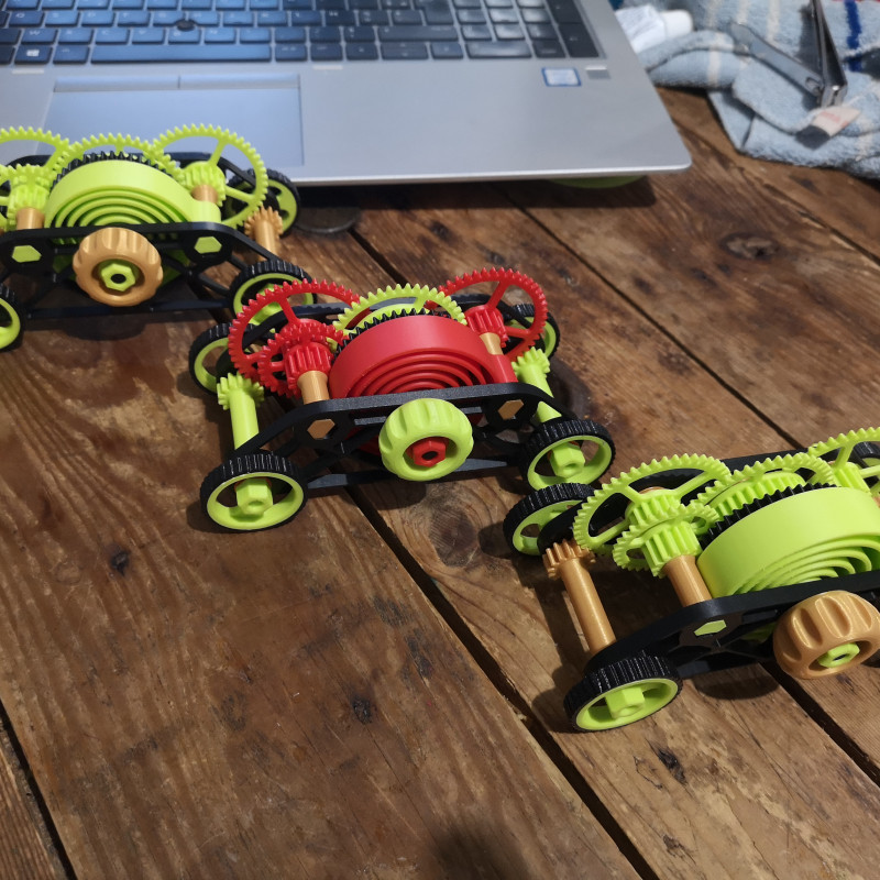 Kurmalı 4x4 Eğitici Araba - 3D Baskı Mekanik Oyuncak