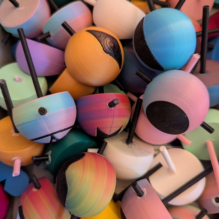 Hareketli Gözlü ve Kuyruklu Kedi Saati - 3D Baskı Dekor