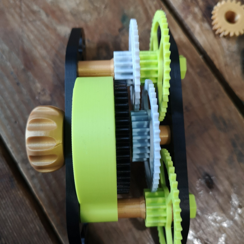 Kurmalı 4x4 Eğitici Araba - 3D Baskı Mekanik Oyuncak