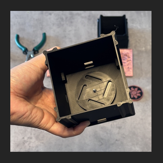 MTG Commander Sürgülü Deck Kutusu - Özel 3D Baskı Kart Saklama