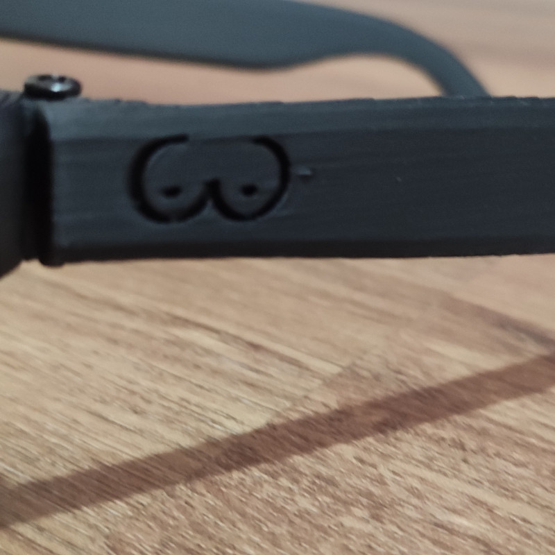 Roy-Ben AI Tasarım Güneş Gözlüğü - 3D Baskı Moda Aksesuarı Roy-Ben AI Tasarım Güneş Gözlüğü - 3D Baskı Moda Aksesuarı