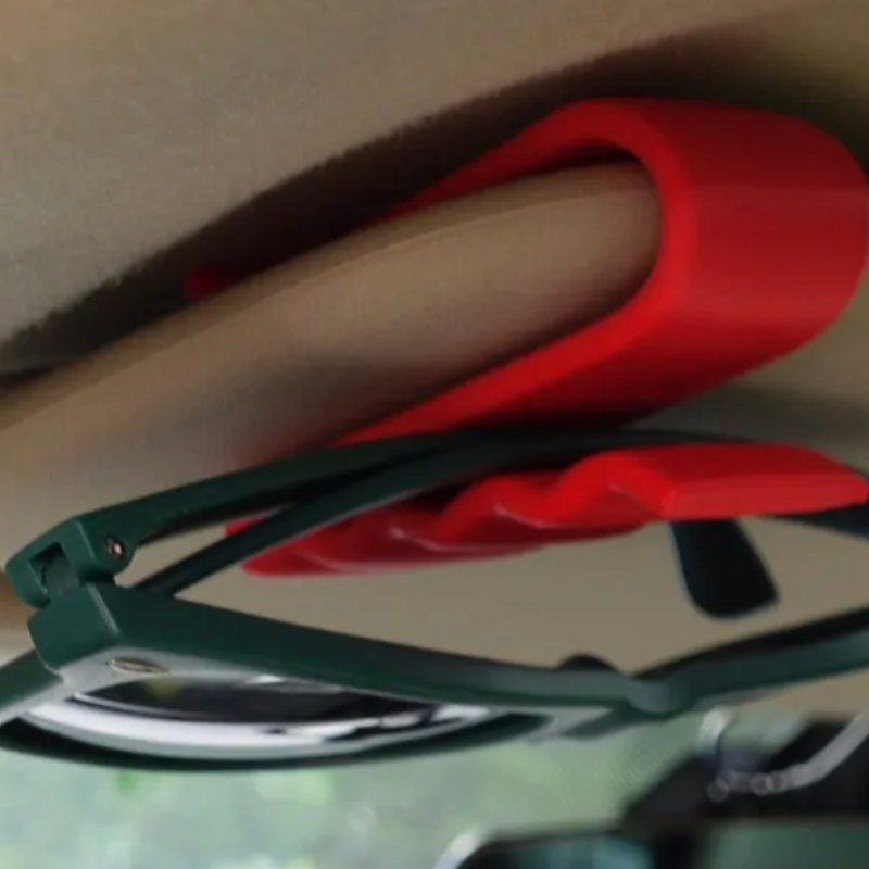 Araç Güneşlik Gözlük Tutucu - 3D Baskılı Pratik Aksesuar Araç Güneşlik Gözlük Tutucu - 3D Baskılı Pratik Aksesuar