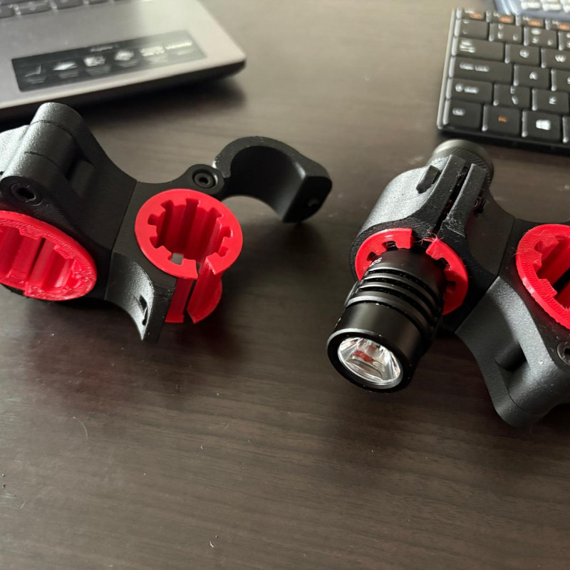 FlashMount Bisiklet Feneri Tutucu - Dayanıklı 3D Baskı Aksesuar