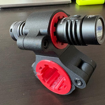FlashMount Bisiklet Feneri Tutucu - Dayanıklı 3D Baskı Aksesuar