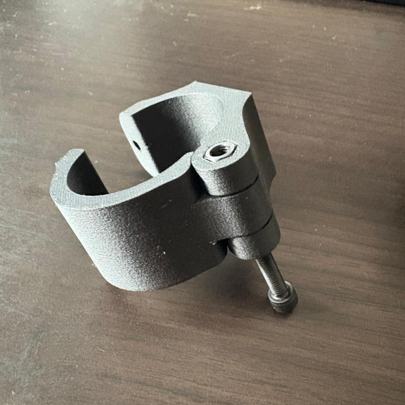 FlashMount Bisiklet Feneri Tutucu - Dayanıklı 3D Baskı Aksesuar