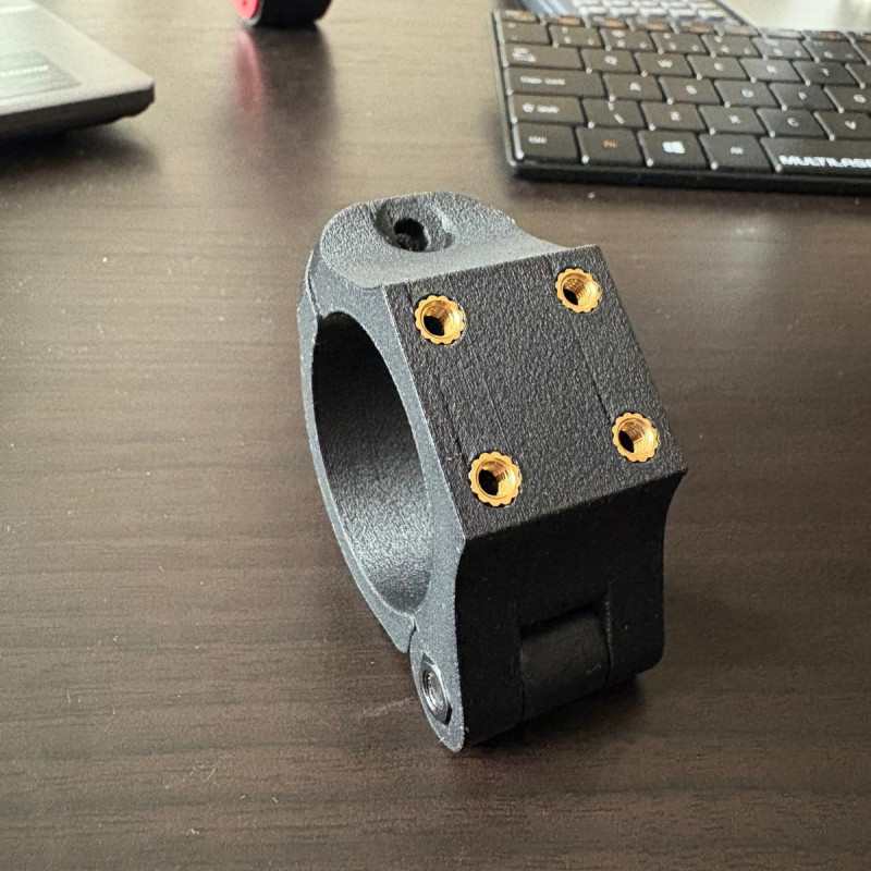 FlashMount Bisiklet Feneri Tutucu - Dayanıklı 3D Baskı Aksesuar