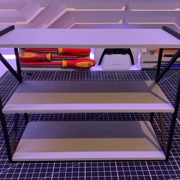 Minimalist Endüstriyel Masa Rafı - 3D Baskılı Ofis Organizasyon