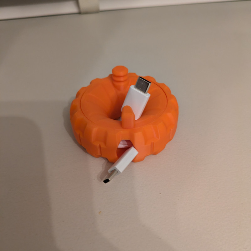 Pratik Donut Şekilli Kablo Sarıcı - 3D Baskılı Taşınabilir Kablo Organizatörü