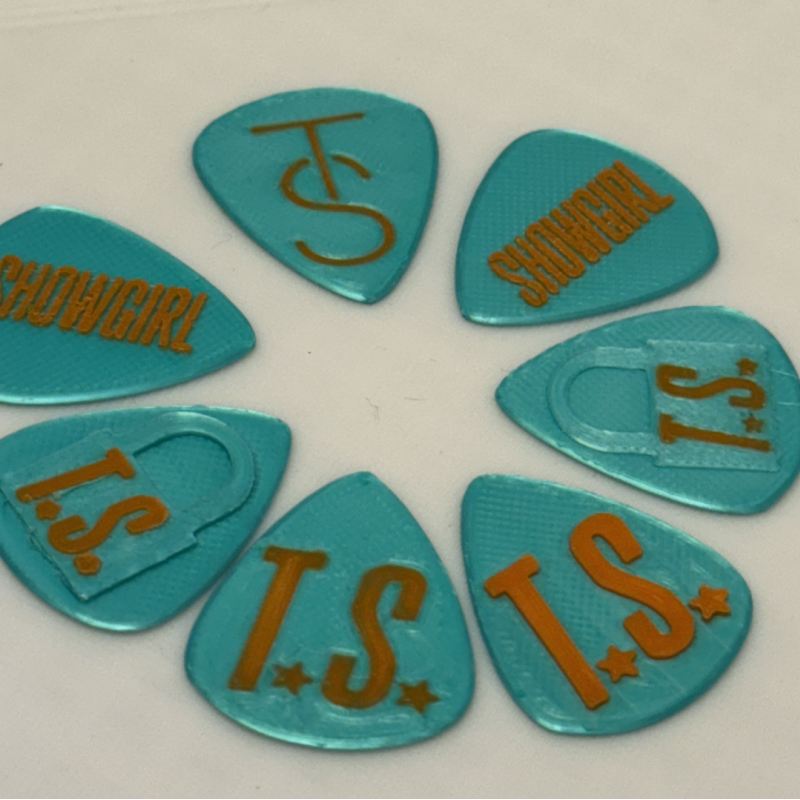 Taylor Swift Showgirl Gitar Penası - Özel 3D Baskı Koleksiyon