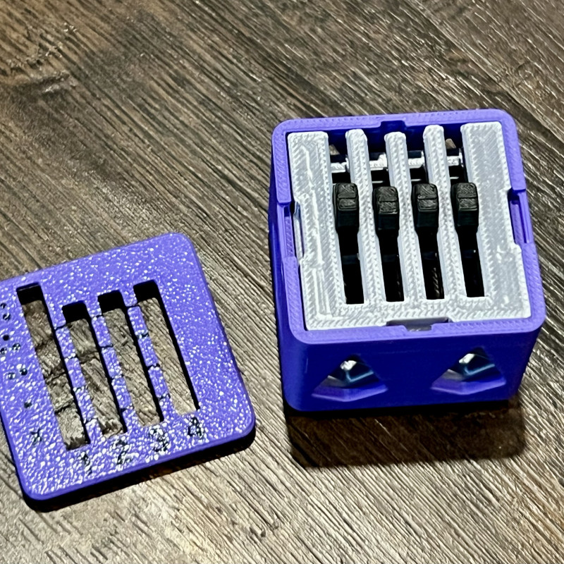 Modüler D&D Karakter Tablosu - 3D Baskılı RPG Takipçi