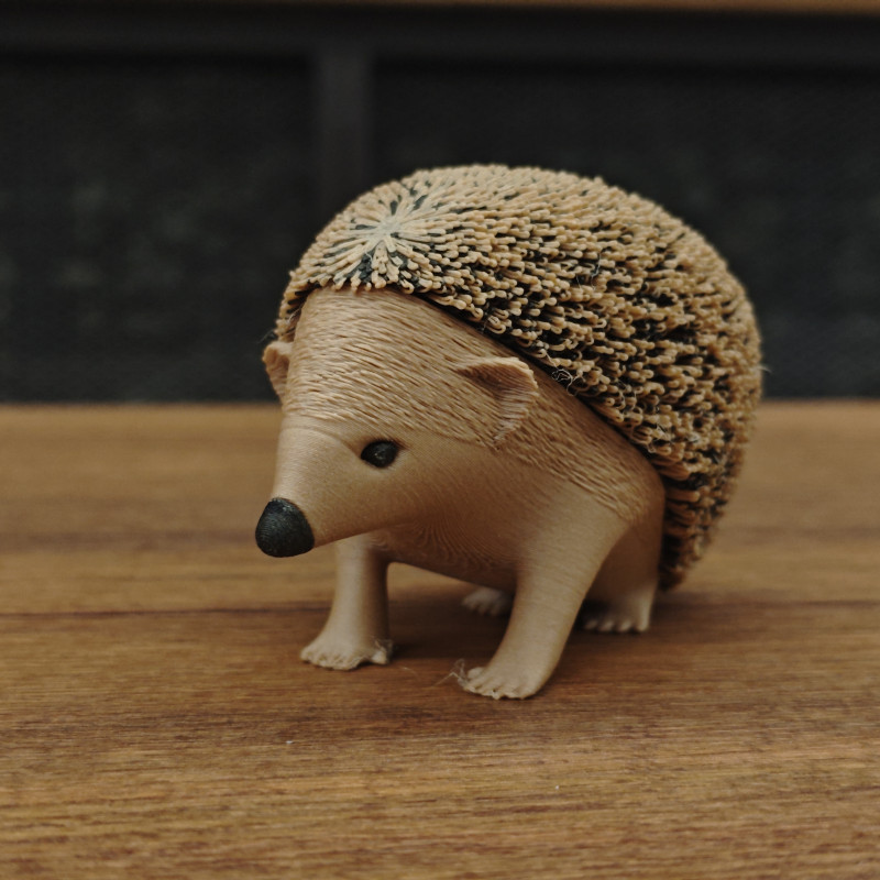 Şans Getiren Kirpi 3D Baskı Mini Figür - Siyah PLA ve Ceviz Ağacı PLA