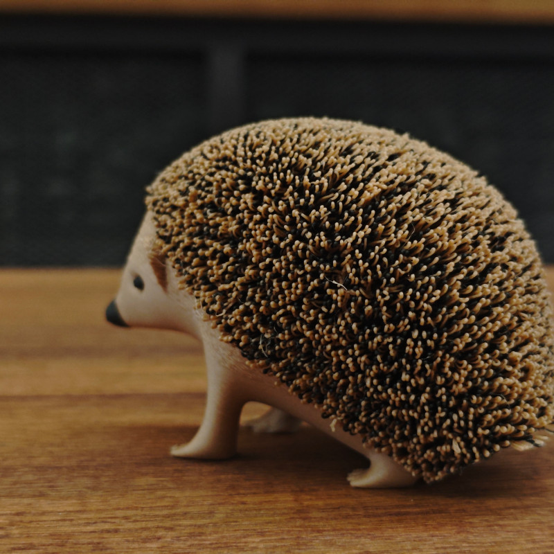 Şans Getiren Kirpi 3D Baskı Mini Figür - Siyah PLA ve Ceviz Ağacı PLA