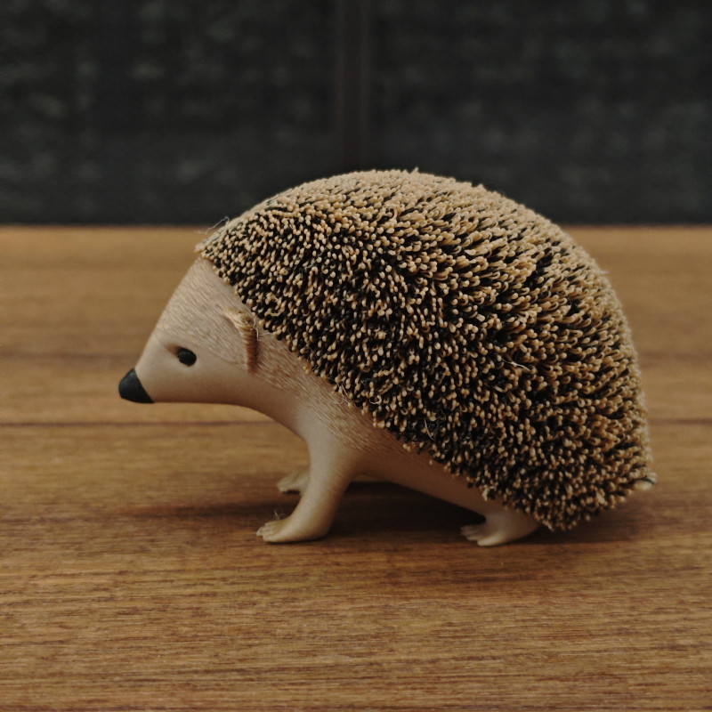 Şans Getiren Kirpi 3D Baskı Mini Figür - Siyah PLA ve Ceviz Ağacı PLA