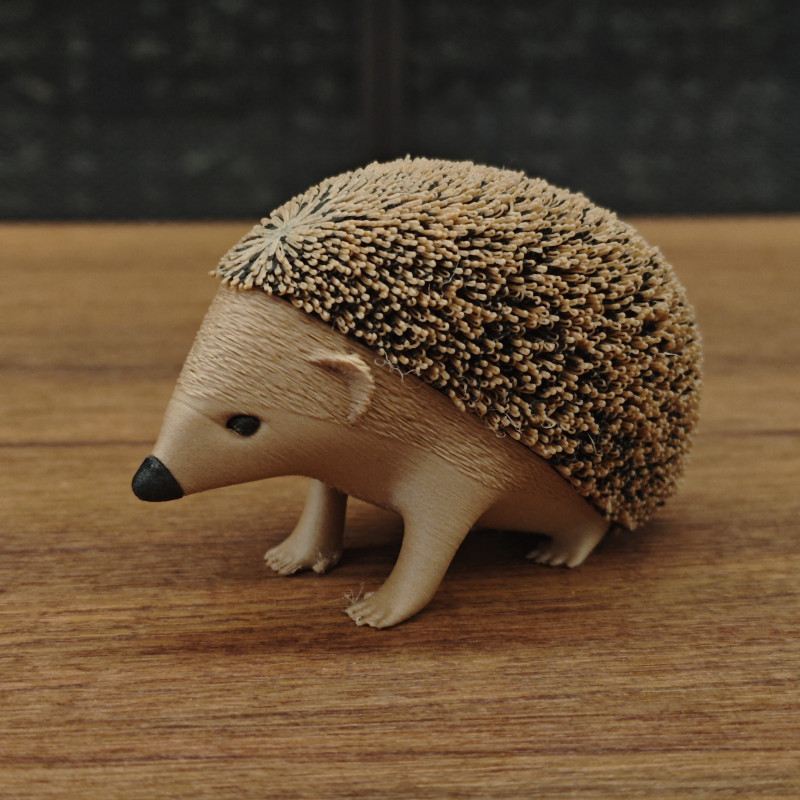 Şans Getiren Kirpi 3D Baskı Mini Figür - Siyah PLA ve Ceviz Ağacı PLA