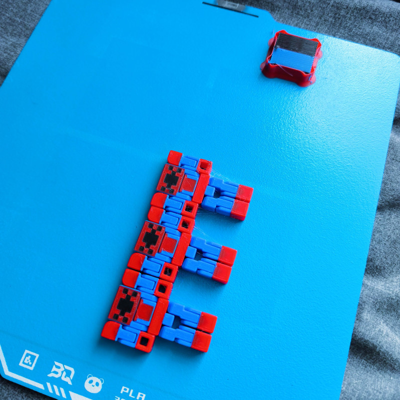 Print-in-Place Spider-Man 3D Baskı Figürü - Minecraft Temalı Hareketli Oyuncak