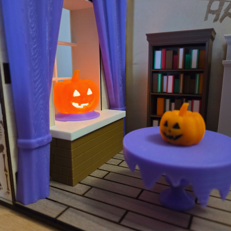 Mini Halloween Evi Dioraması - 3D Baskı Dekor