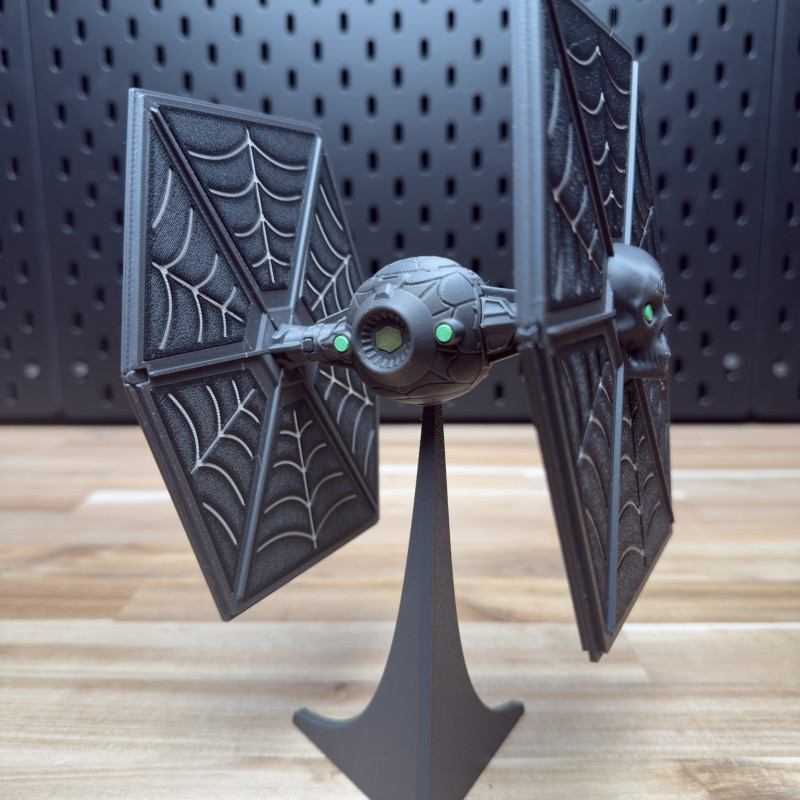 3D Baskı Kravatlı Örümcek Oyuncak - Desteksiz, Yapıştırıcısız