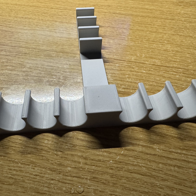 Loevenstein Hortum Tutucu - 3D Baskılı Dayanıklı Medikal Araç