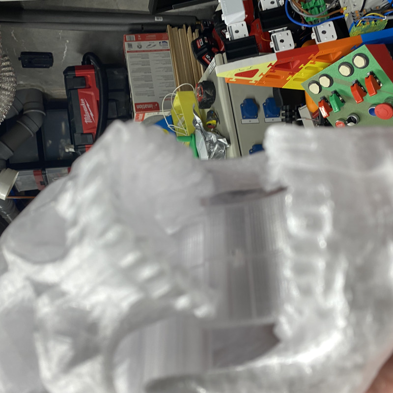 Çok Amaçlı Kafatası Feneri - Şeker Dispanseri - Kulaklık Standı