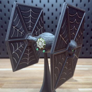 3D Baskı Kravatlı Örümcek Oyuncak - Desteksiz, Yapıştırıcısız