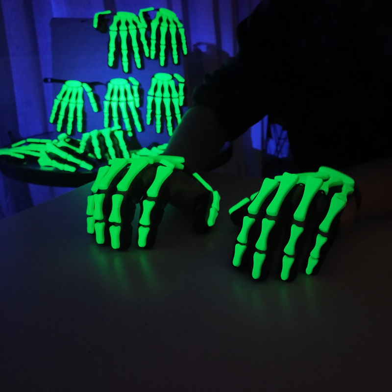 Parlayan İskelet Eldiveni - 3D Baskılı Cosplay Aksesuarı Parlayan İskelet Eldiveni - 3D Baskılı Cosplay Aksesuarı