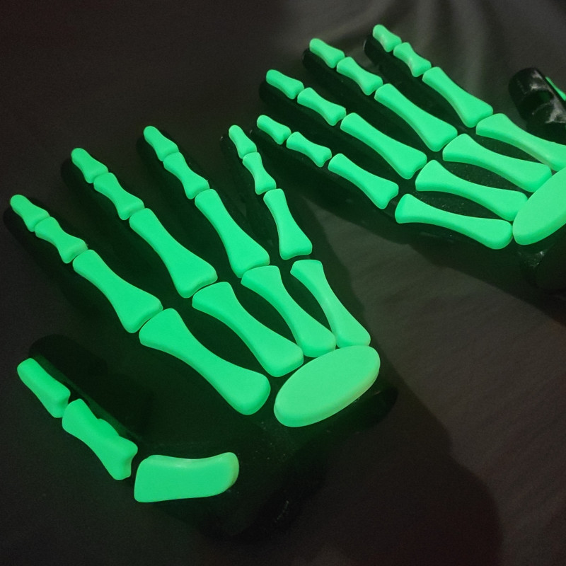 Parlayan İskelet Eldiveni - 3D Baskılı Cosplay Aksesuarı Parlayan İskelet Eldiveni - 3D Baskılı Cosplay Aksesuarı