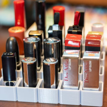 3D Baskı Basamaklı Ruj Organizatörü - Masa Düzeni Çözümü