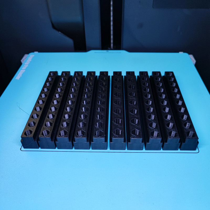 100 Yuvalı Duvar Delikli Tornavida Ucu Organizer - 3D Baskı