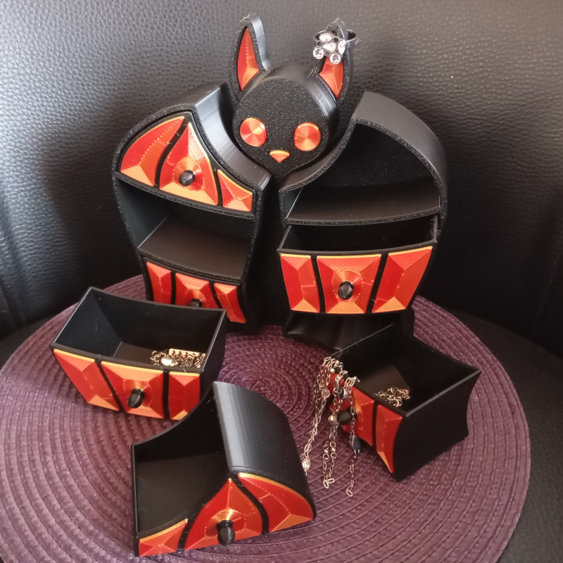 Yarasa Şekilli 3D Baskı Takı Kutusu - Gotik Tarz Dekor