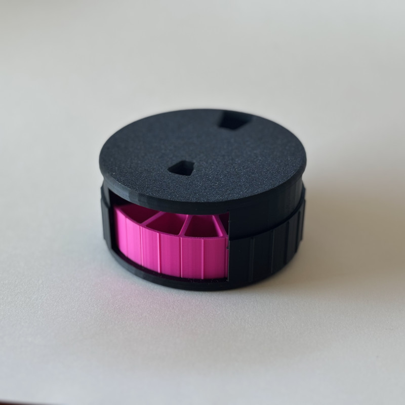 7 Günlük Manyetik İlaç Organizatörü - 14 Bölmeli 3D Baskı