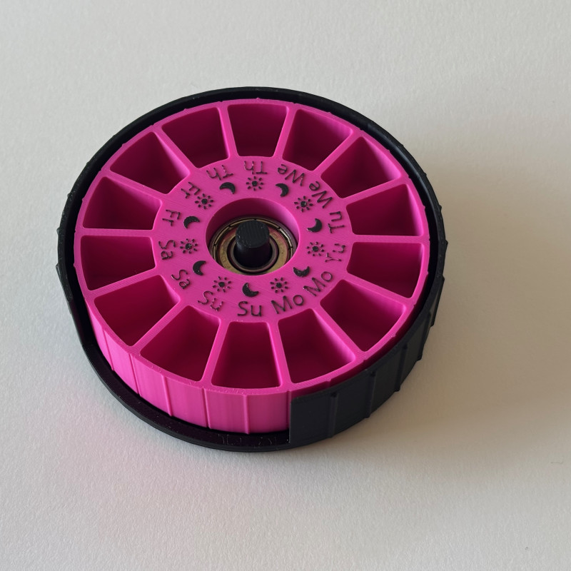 7 Günlük Manyetik İlaç Organizatörü - 14 Bölmeli 3D Baskı