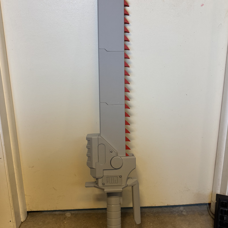 Motorlu Grimdark Zincir Kılıcı - 3D Baskılı Cosplay Aksesuarı