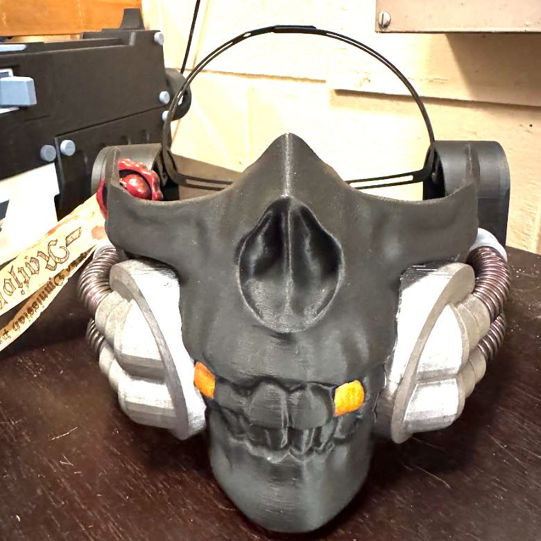 Grimdark Yarım Kafatası Maskesi - Cosplay ve Koleksiyon Grimdark Yarım Kafatası Maskesi - Cosplay ve Koleksiyon