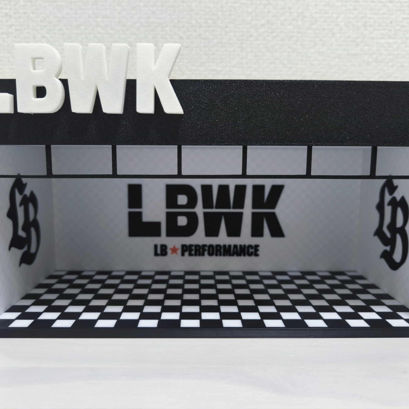 Liberty Walk LBWK 1/64 Diorama Garaj - 3D Baskılı Koleksiyon Gösterimi