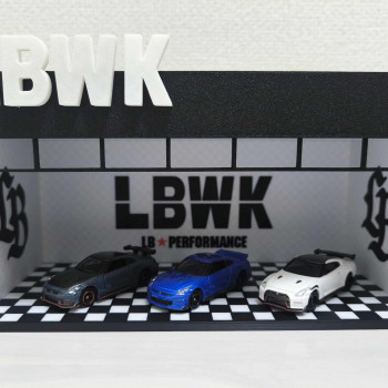 Liberty Walk LBWK 1/64 Diorama Garaj - 3D Baskılı Koleksiyon Gösterimi