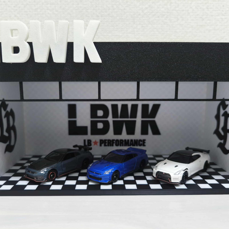 Liberty Walk LBWK 1/64 Diorama Garaj - 3D Baskılı Koleksiyon Gösterimi