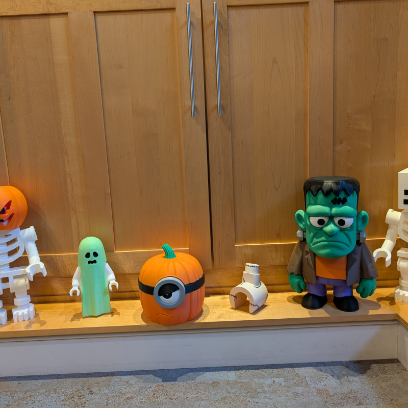 The Thing Addams Ailesi Wednesday Figürü - 3D Baskı Mini Heykel