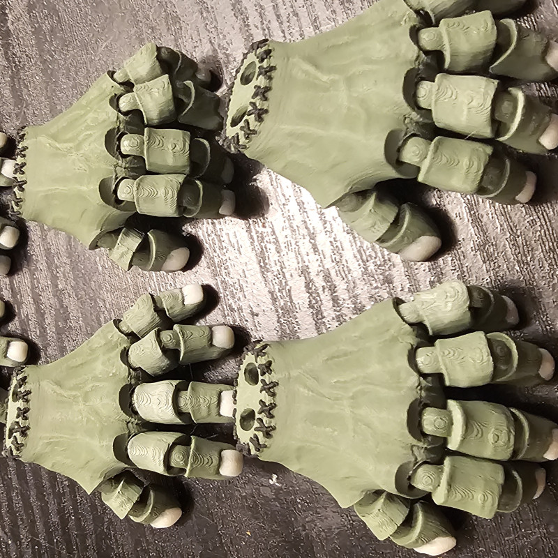 Korkunç Hareketli Anahtarlık El - 3D Baskı Korku Aksesuarı