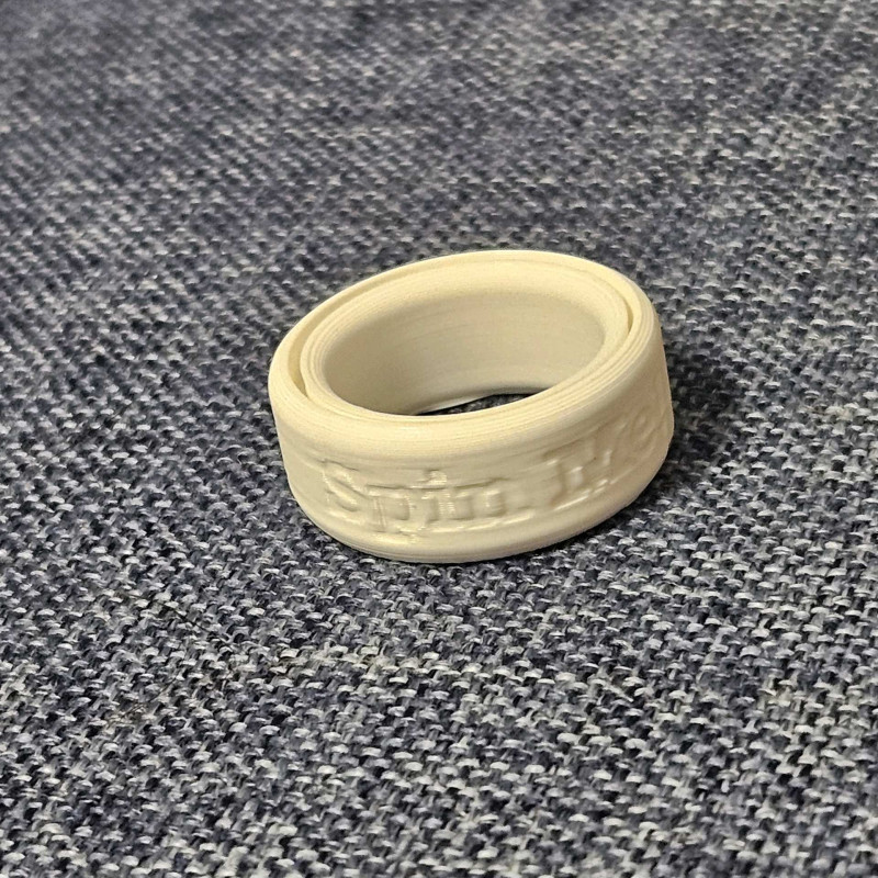 Dönen Stres Yüzüğü - Parmaklar İçin Minimalist Oyuncak