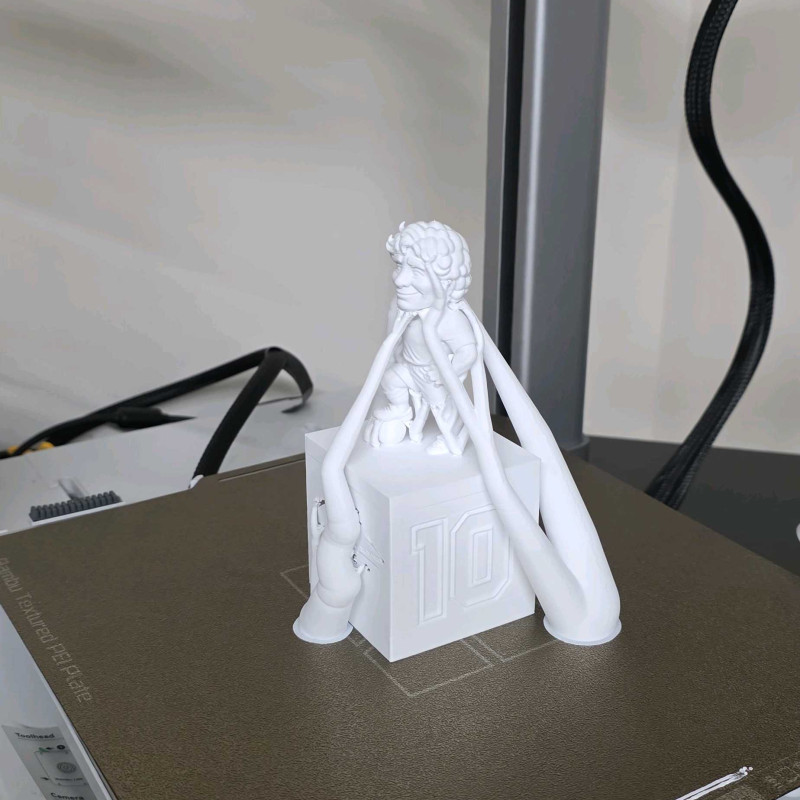 Maradona LED Aydınlatmalı 3D Baskı Heykel - Özel Tabanlı