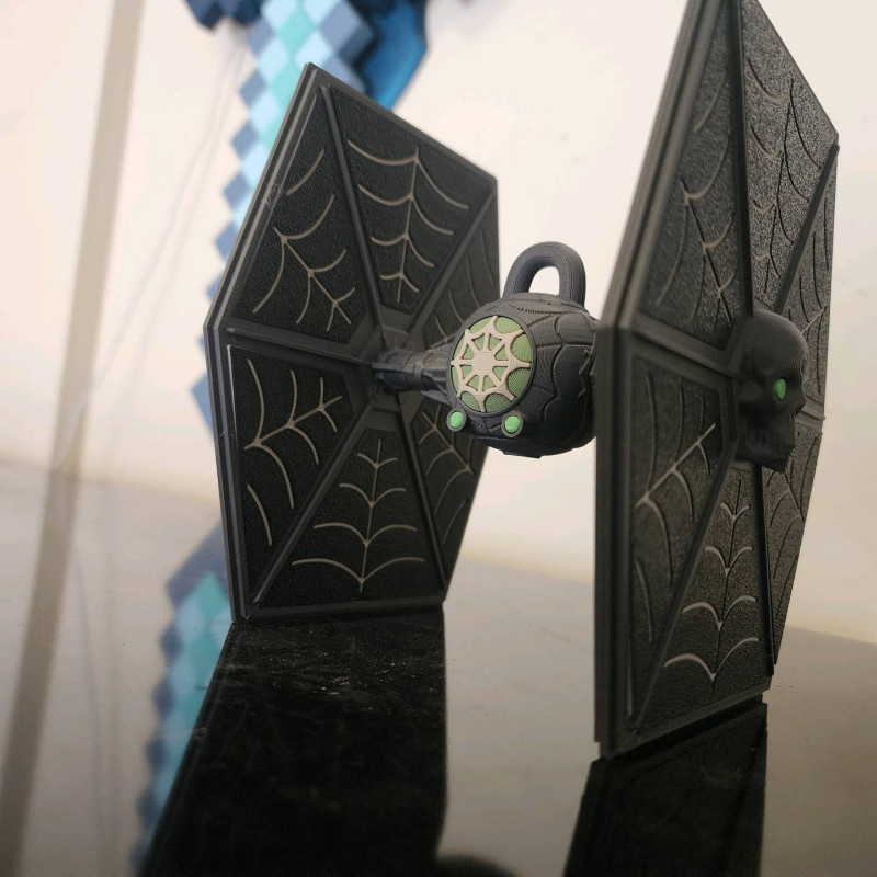 3D Baskı Kravatlı Örümcek Oyuncak - Desteksiz, Yapıştırıcısız