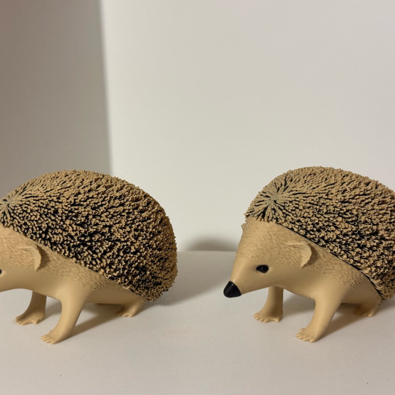 Şans Getiren Kirpi 3D Baskı Mini Figür - Siyah PLA ve Ceviz Ağacı PLA