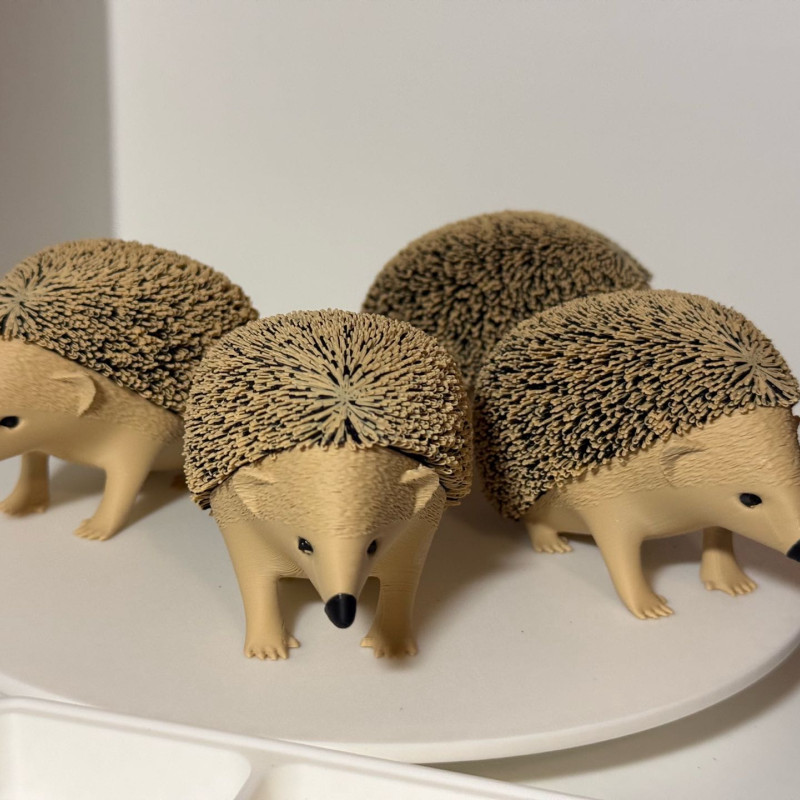 Şans Getiren Kirpi 3D Baskı Mini Figür - Siyah PLA ve Ceviz Ağacı PLA