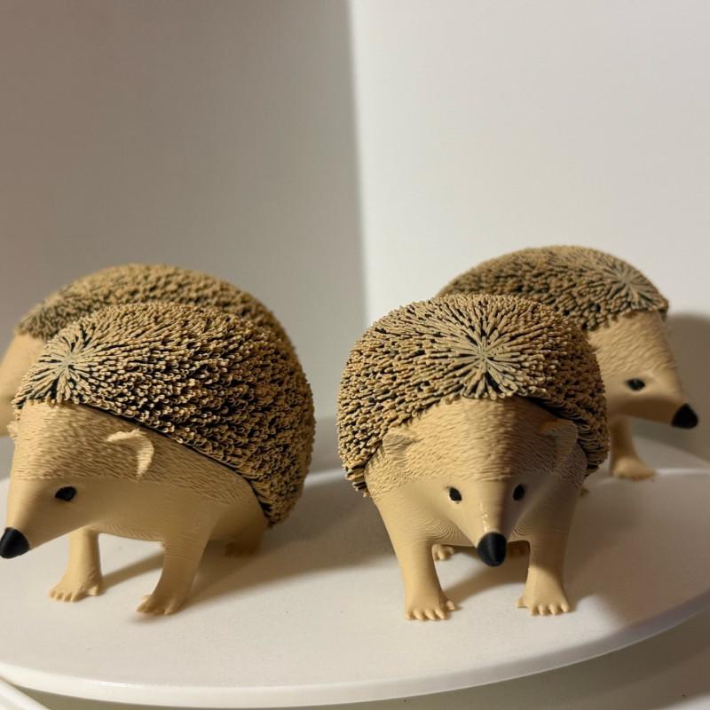 Şans Getiren Kirpi 3D Baskı Mini Figür - Siyah PLA ve Ceviz Ağacı PLA