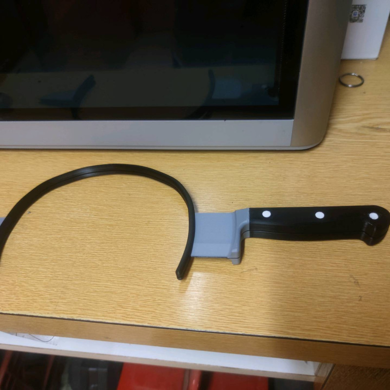 Şaka Amaçlı Kafadan Bıçaklı Bant - 3D Baskı Komik Aksesuar