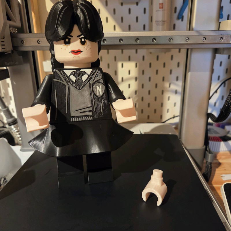 Wednesday Addams 3D Baskı Figür - 21 cm Koleksiyonluk Oyuncak