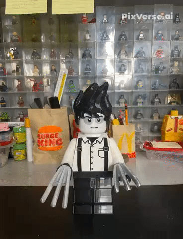 Edward Makas Eller Büyük Tuğla 3D Baskı Figür - Film Koleksiyon Oyuncak